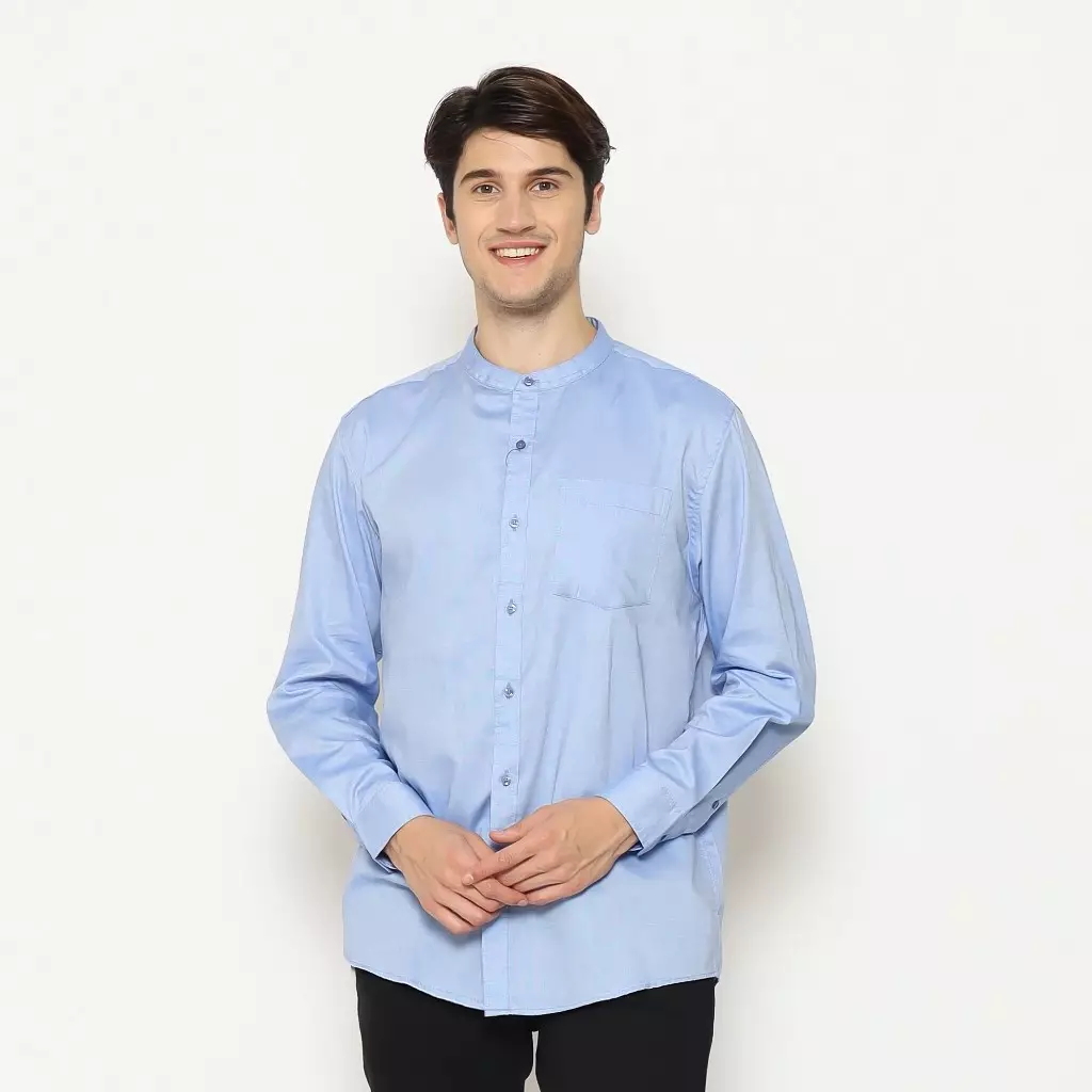 Lawell Baju Koko Pria Lengan Panjang Slim Fit Warna Light Blue – LAQKFLKKQO201QCTNQNM