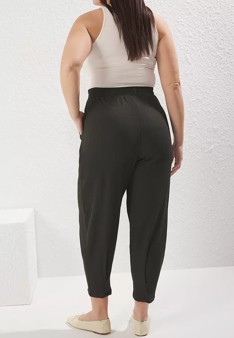 Khaki Carrot Fit Elastic Waist Knitted Plus Size Trousers TBBSS23AR00002