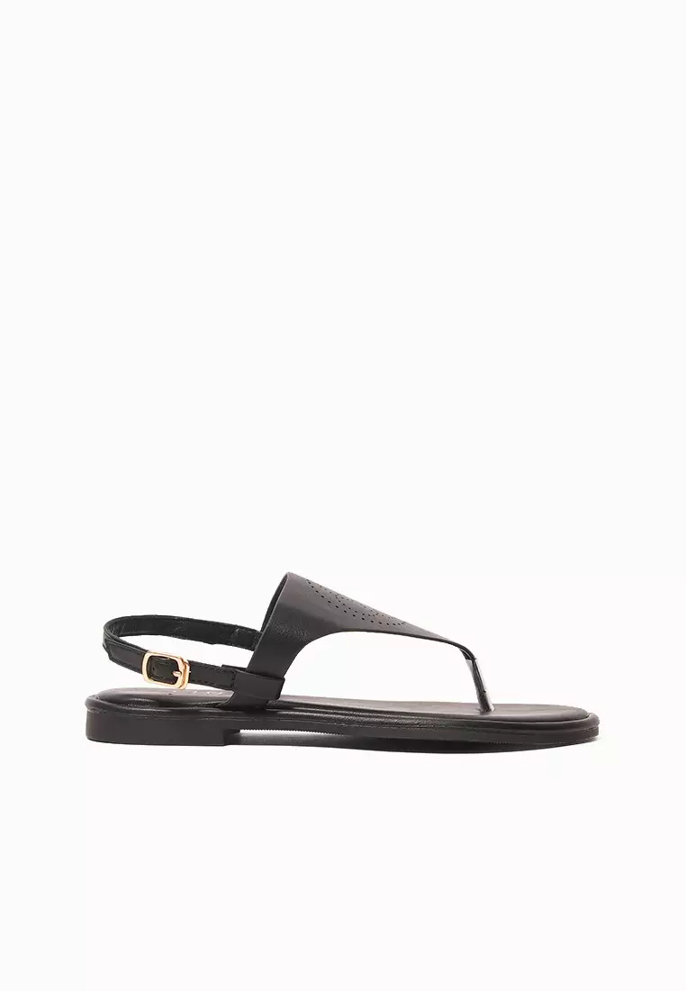 Discount on CLN  shoes - SKU: Nalu Sandals