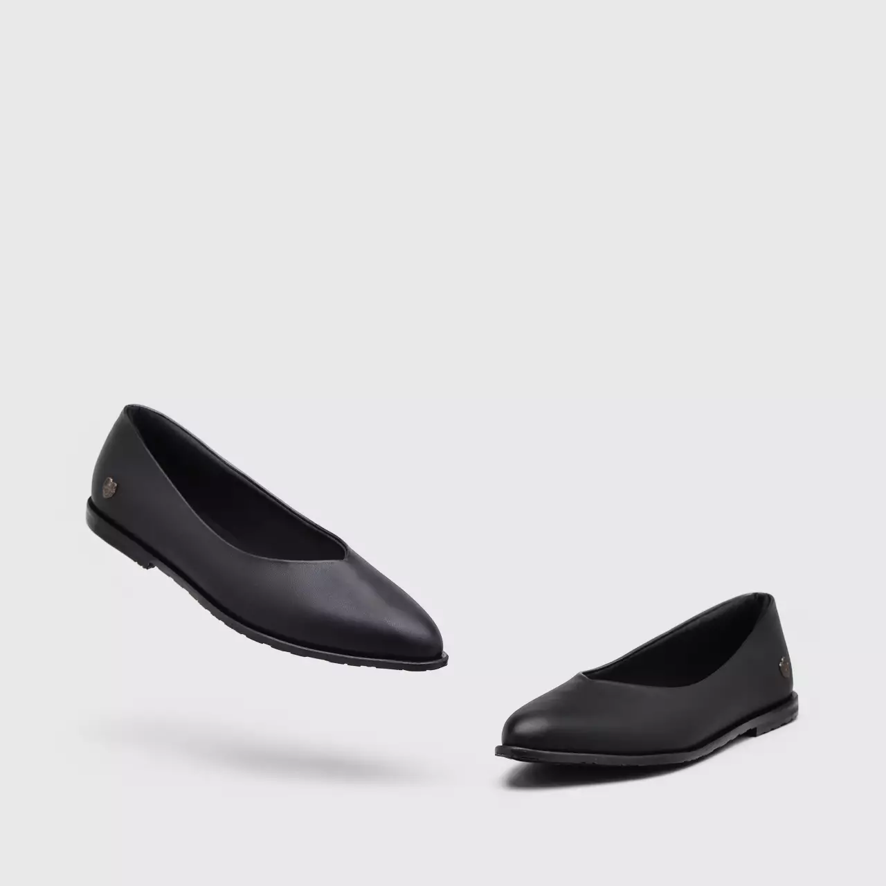 Donetti Point Flat Genuine Leather Black