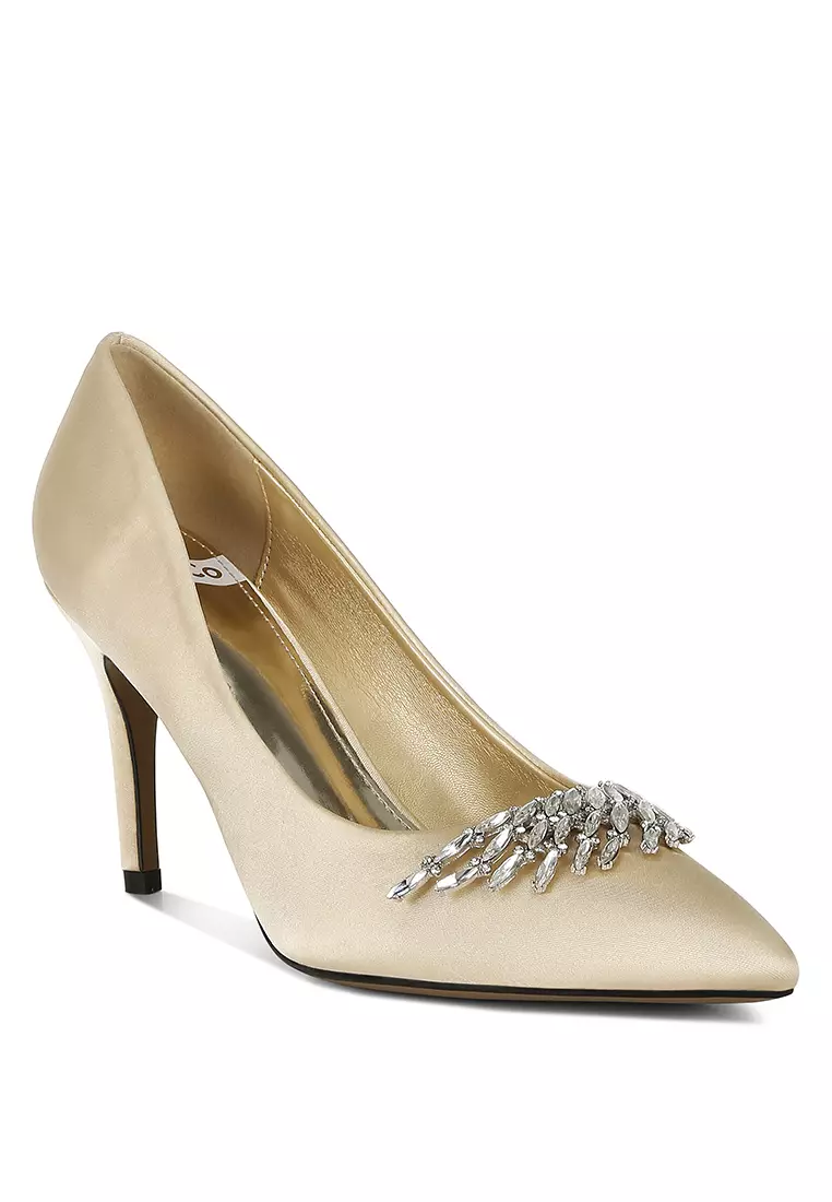 Diamante Brooch Detail Satin Pumps In Gold