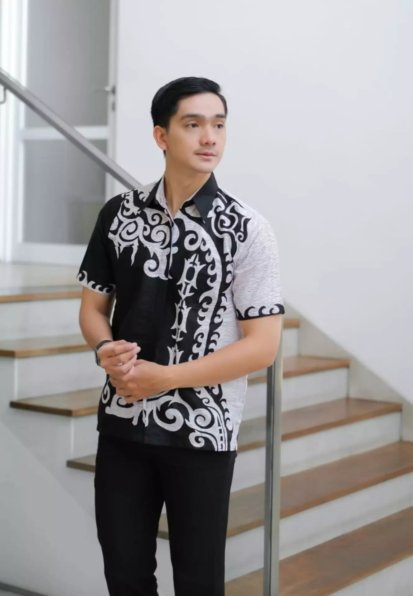Sherampai Kemeja Batik Pria Premium Formal Casual Modern Lengan Pendek WLD