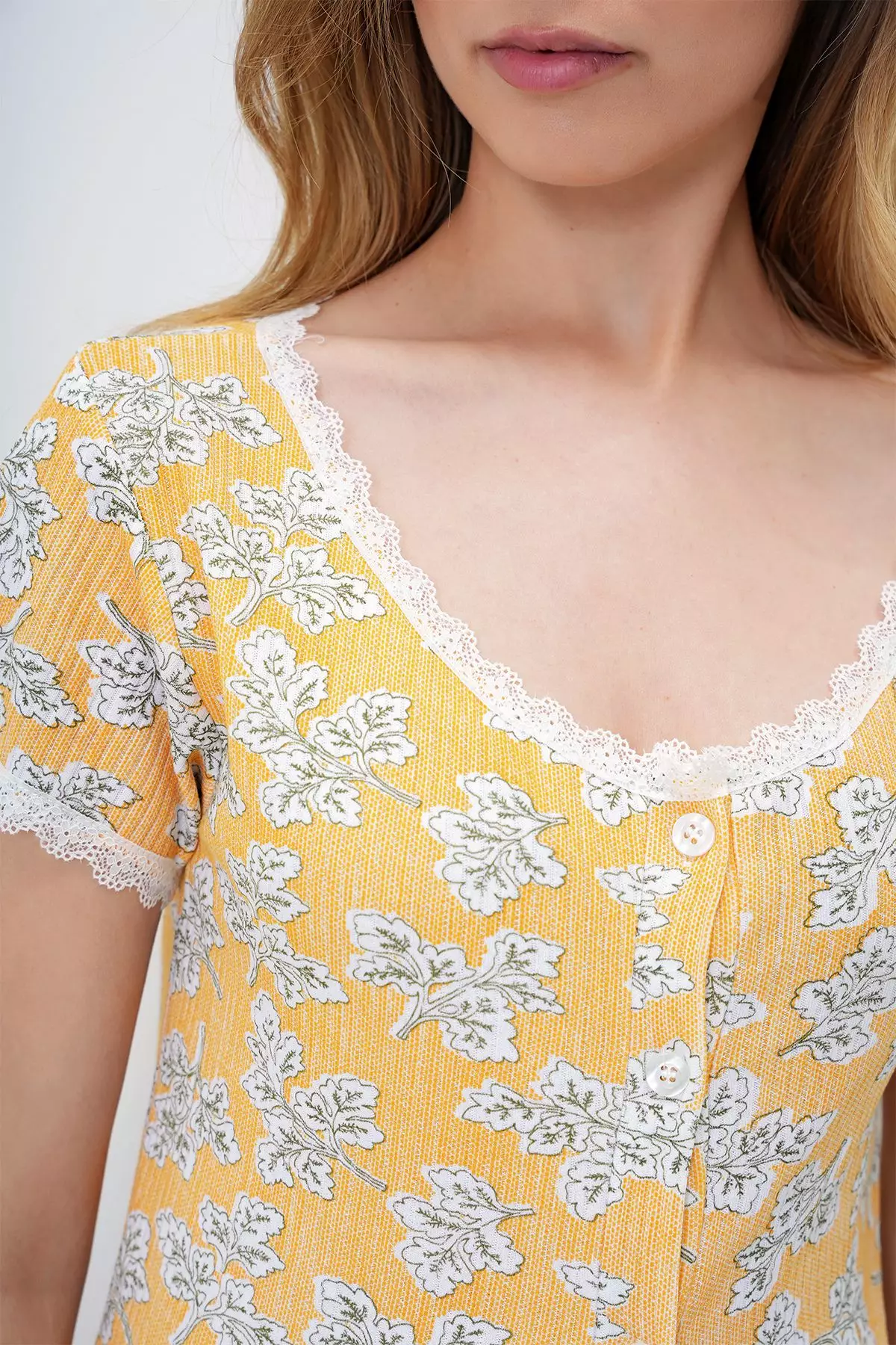 Leaf Patterned Mustard Scallop Detailed Cotton Wide Collar Shirt And Shorts Pajama Set Pjm-X13899