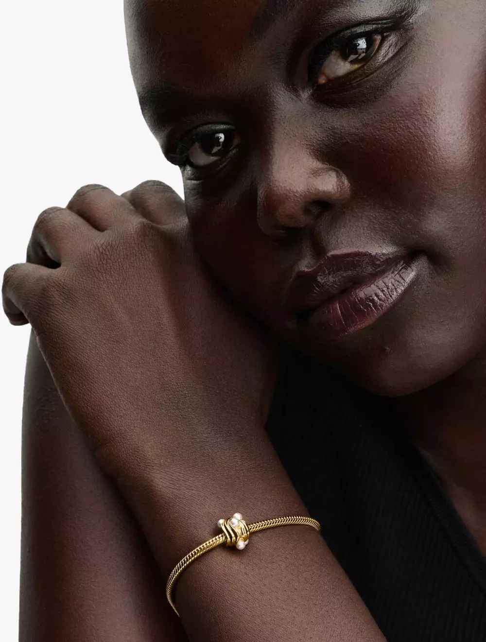 14k gold-plated charm with white lacquered artificial pearl