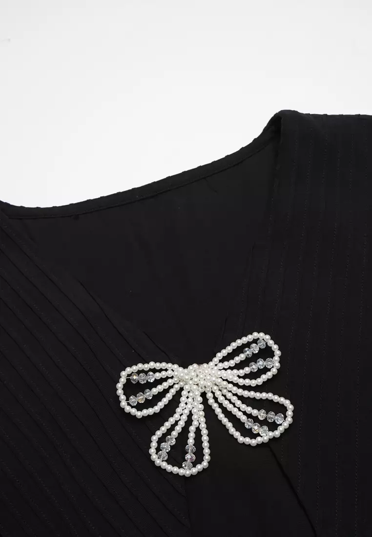 ONX.HK Temperament And Romantic Bead Flower Pin Dress 2023 Buy ONX.HK