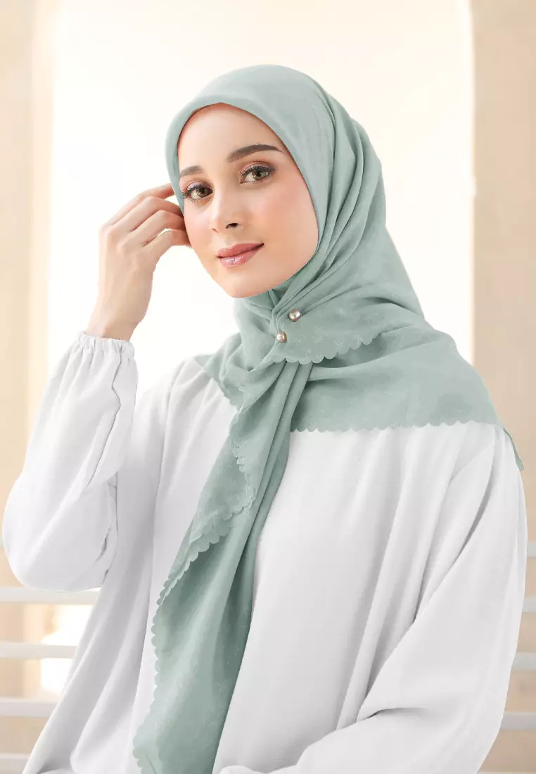 Rada Embossed Square | Hijab Polycotton Scarf Segiempat - Ocean Air