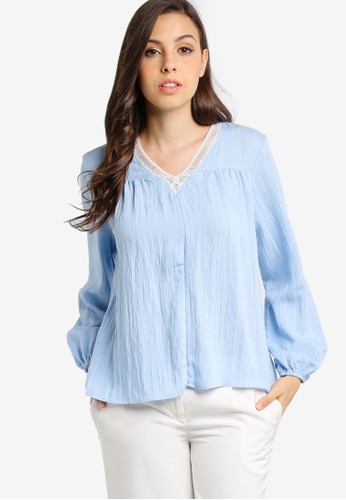 Loose Blouse With Trim