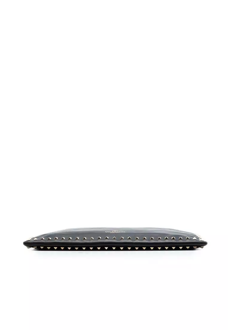 Pre-Loved Valentino Large Leather Rockstud Clutch