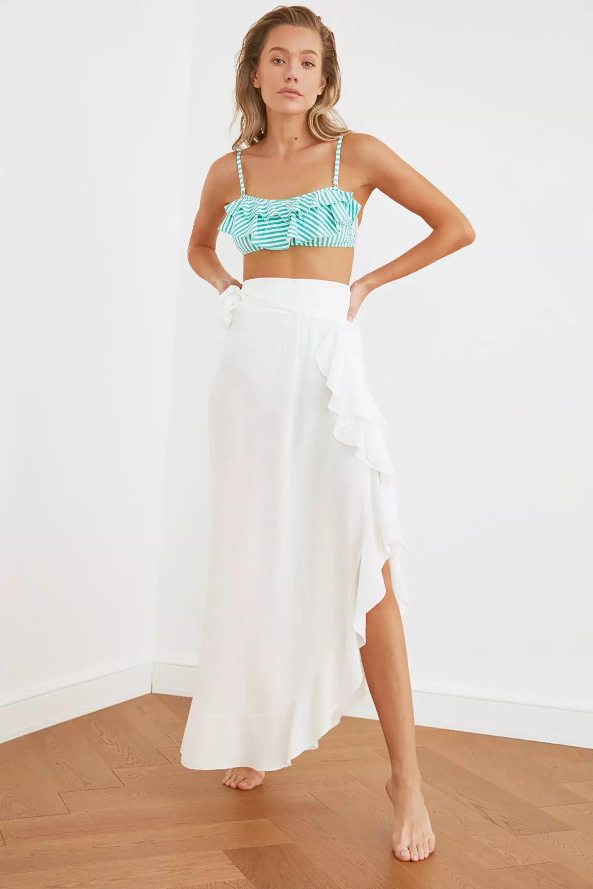 Ruffle with Tie Sarong