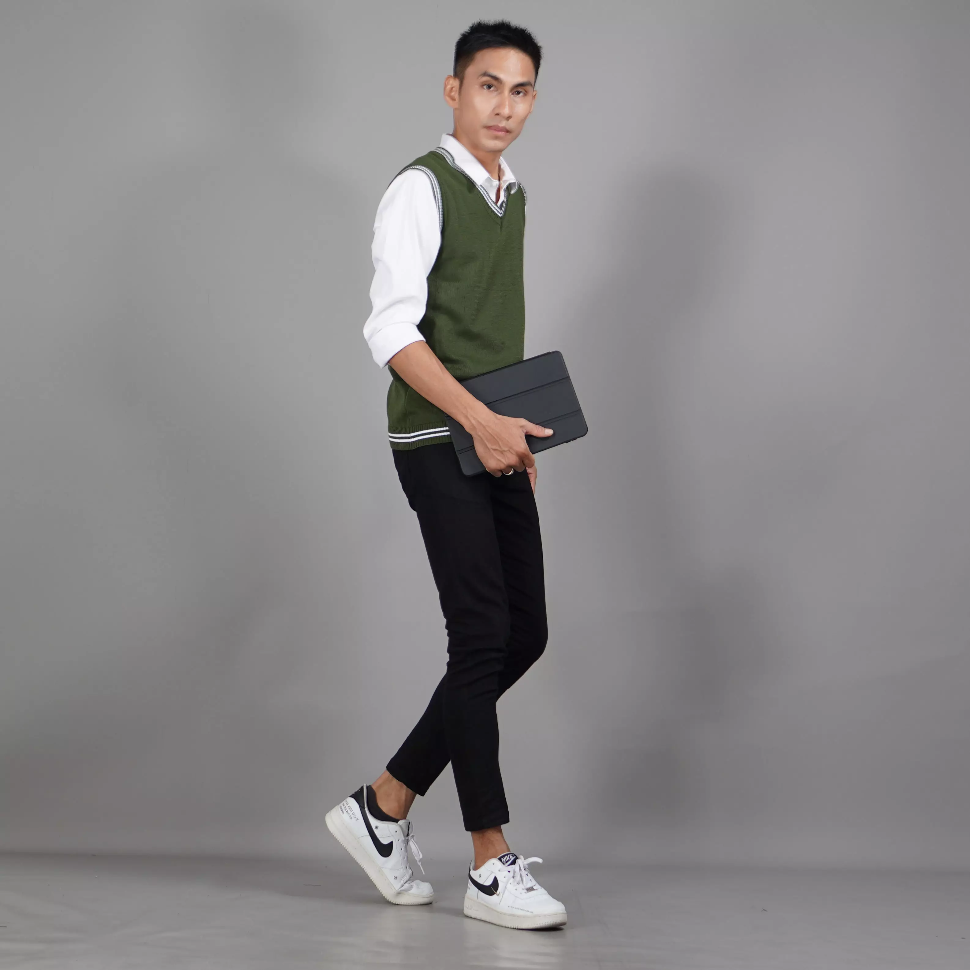 Rompi Rajut Pria Knit Vest Rompi Pria Gaya Korea Knit Outer Korean Style - ARMY