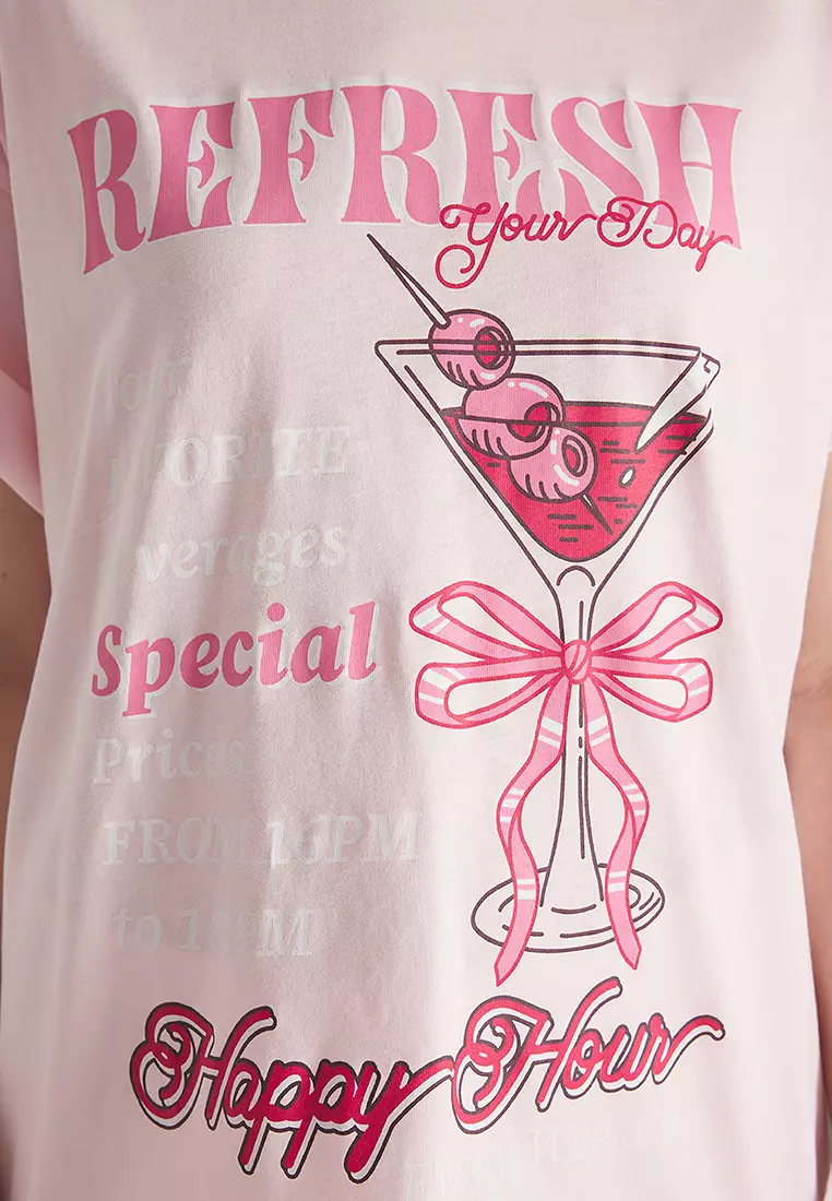 Light Pink 100% Cotton Cocktail Printed Oversize/Wide Cut Knitted T-Shirt TWOSS25TS00163