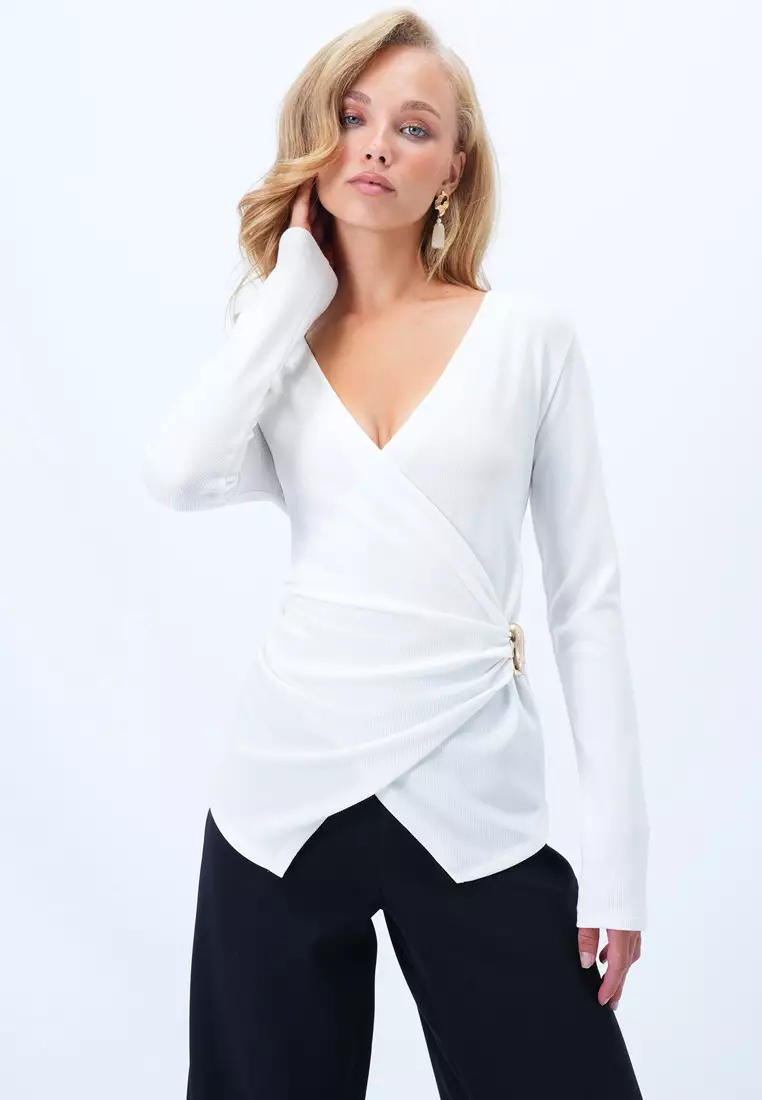 Buy Alacati Double-Breasted V-Neck Brooch Detailed Blouse 2026