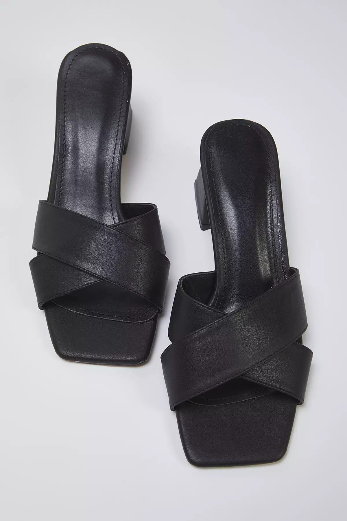 Black Cross Banded Women's Block Heels Slippers Takss25To00101