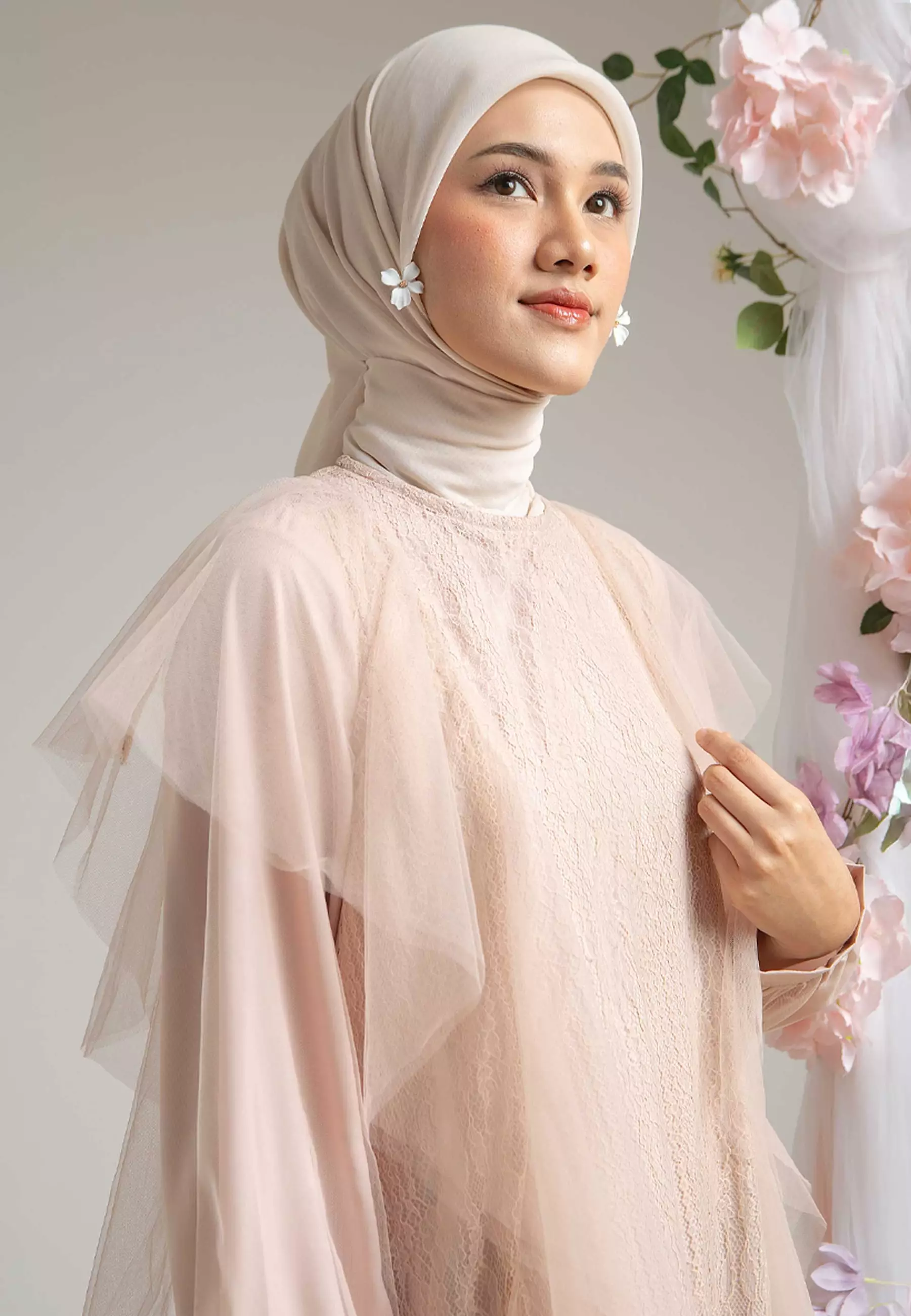 HijabChic Serena Cream Dress - Dress Lebaran Elegan Brukat Bunga Tulle Mewah Ruffle Furing Kondangan