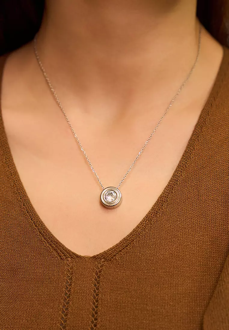 Estella Halo Pendant Chain Necklace in Silver