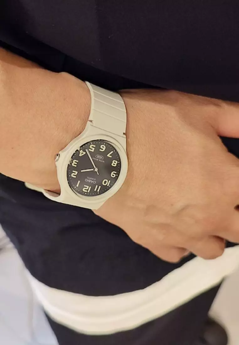 Men's Analog Watch MQ-24UC-8B White Resin Band