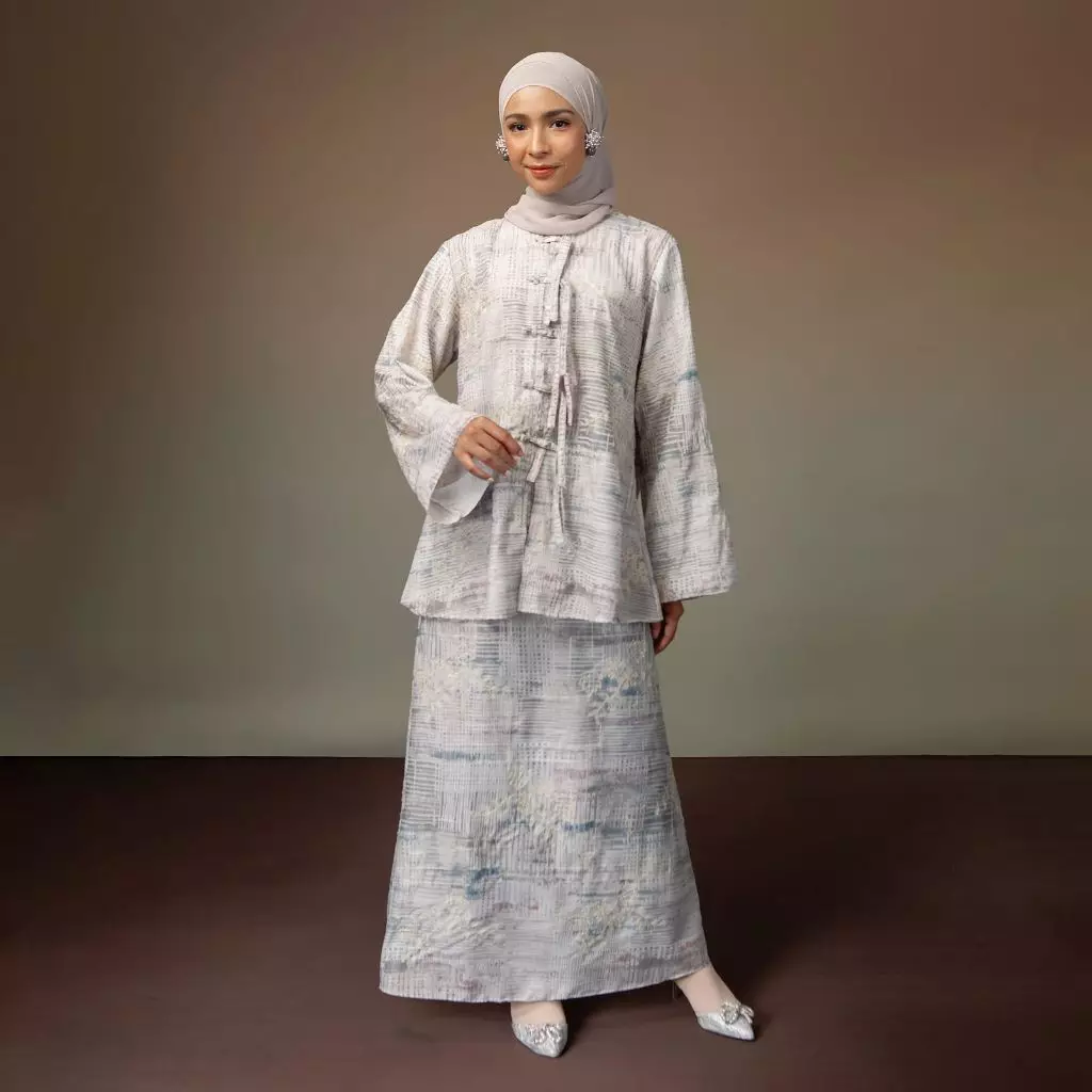 Dinda Signature Set Series Cloudy Leaves