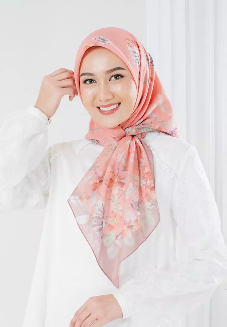GERANIUM Print Scarf Sunset - Kerudung Hijab Segiempat Motif With BOX - Bahan Nesla - Ukuran 115x115