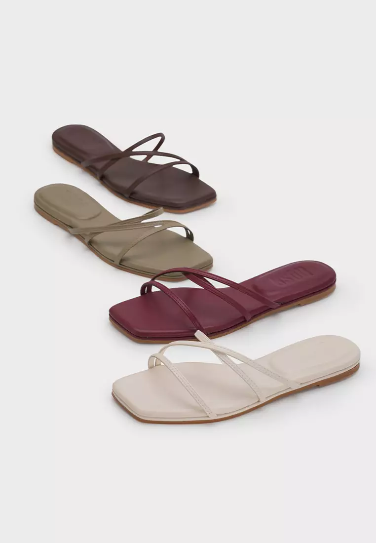 CLOUDFOAM CUSHIONED SQUARE TOE STRAPPY FLAT SLIDES