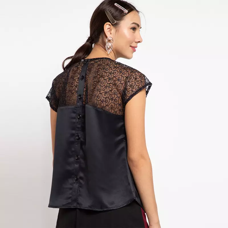 Sophistix Accra Blouse With Lace In Black