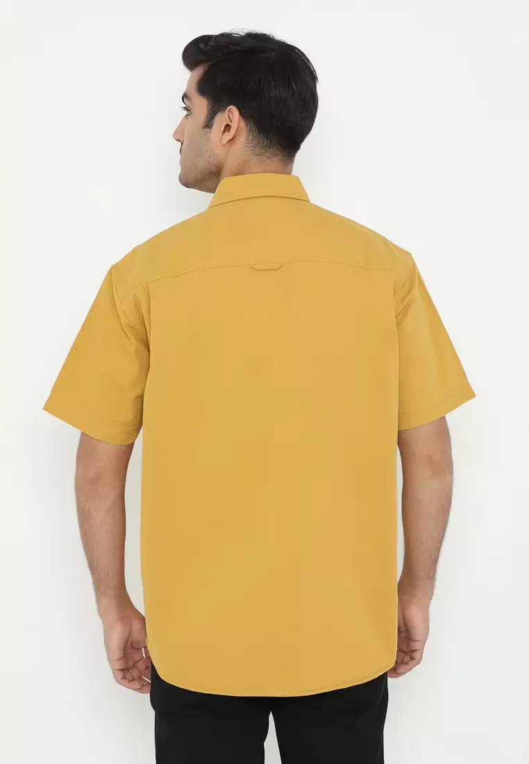 POLICE Kemeja Polos Cotton Kantong Dua Regular Fit Pria