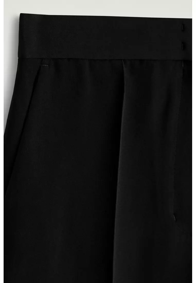 TAILORED SILK SHORTS
