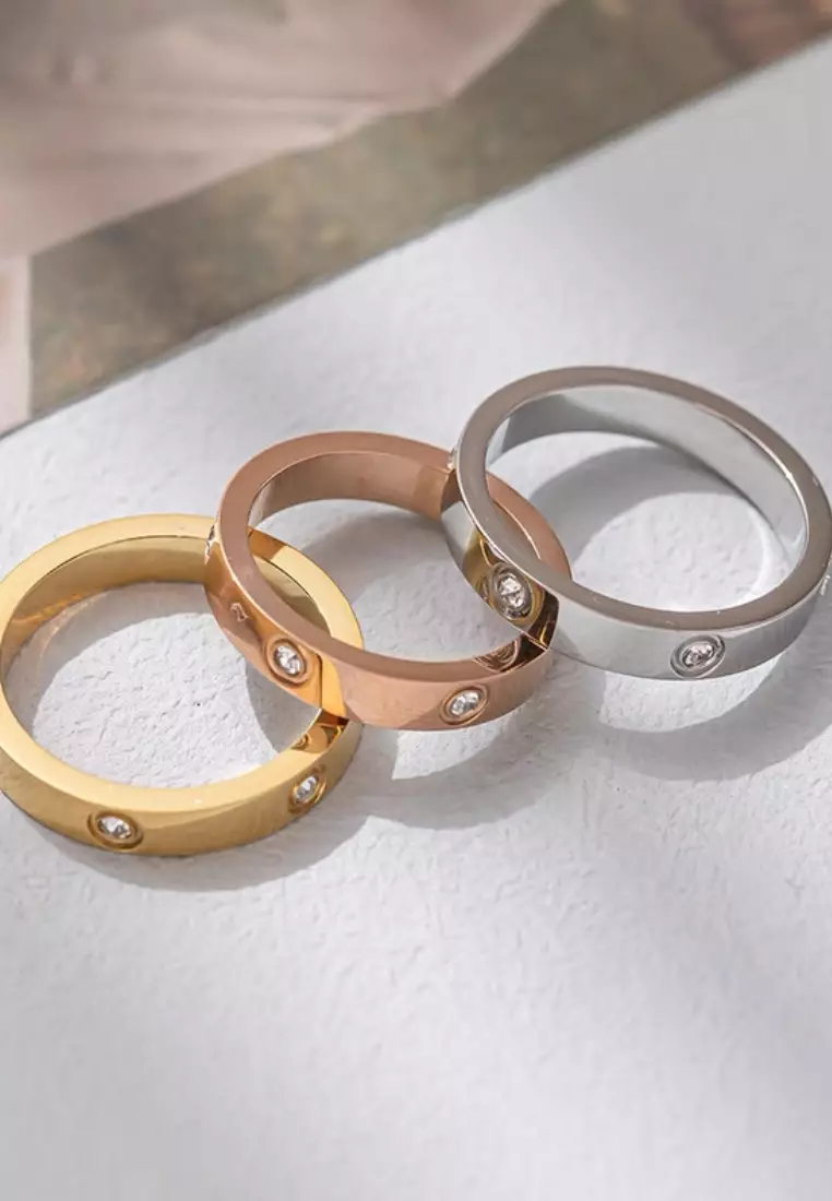 Wanderlust 鋯石鑲嵌銀色永恆戒指