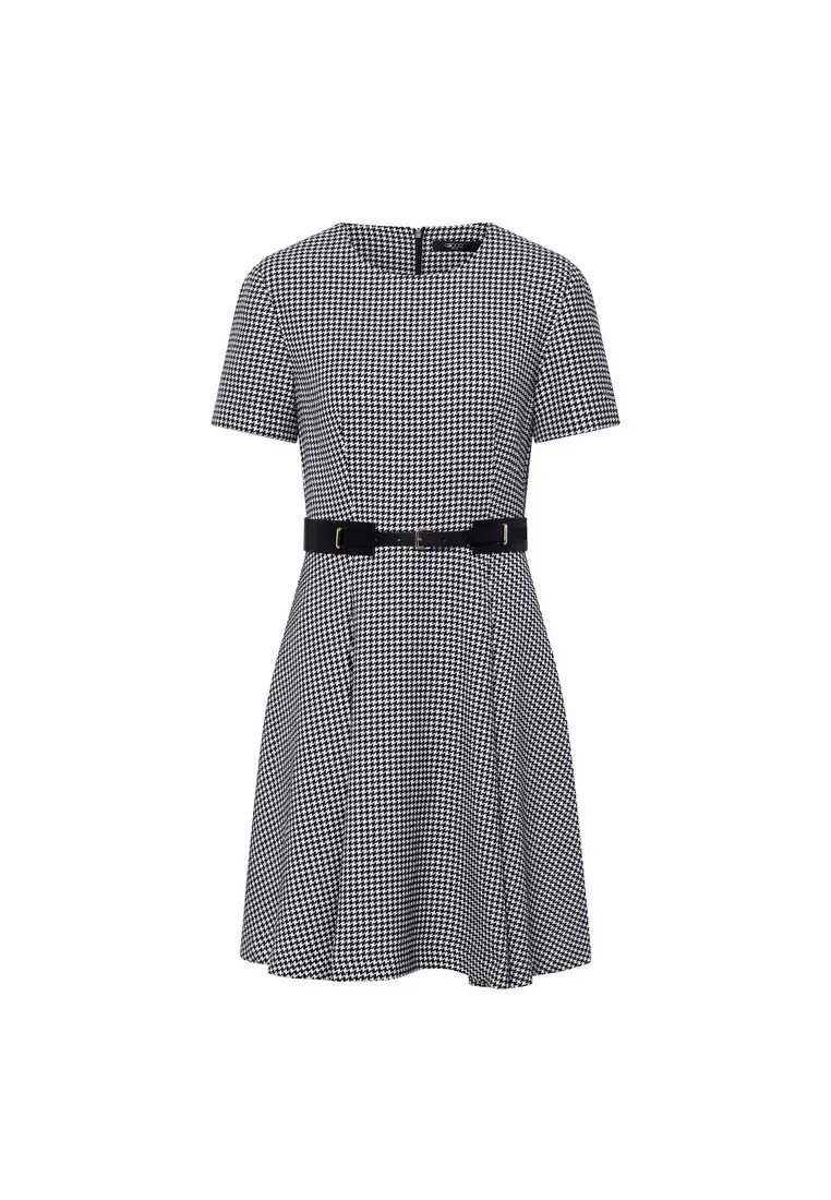 Short Sleeve Round-Neck Dress