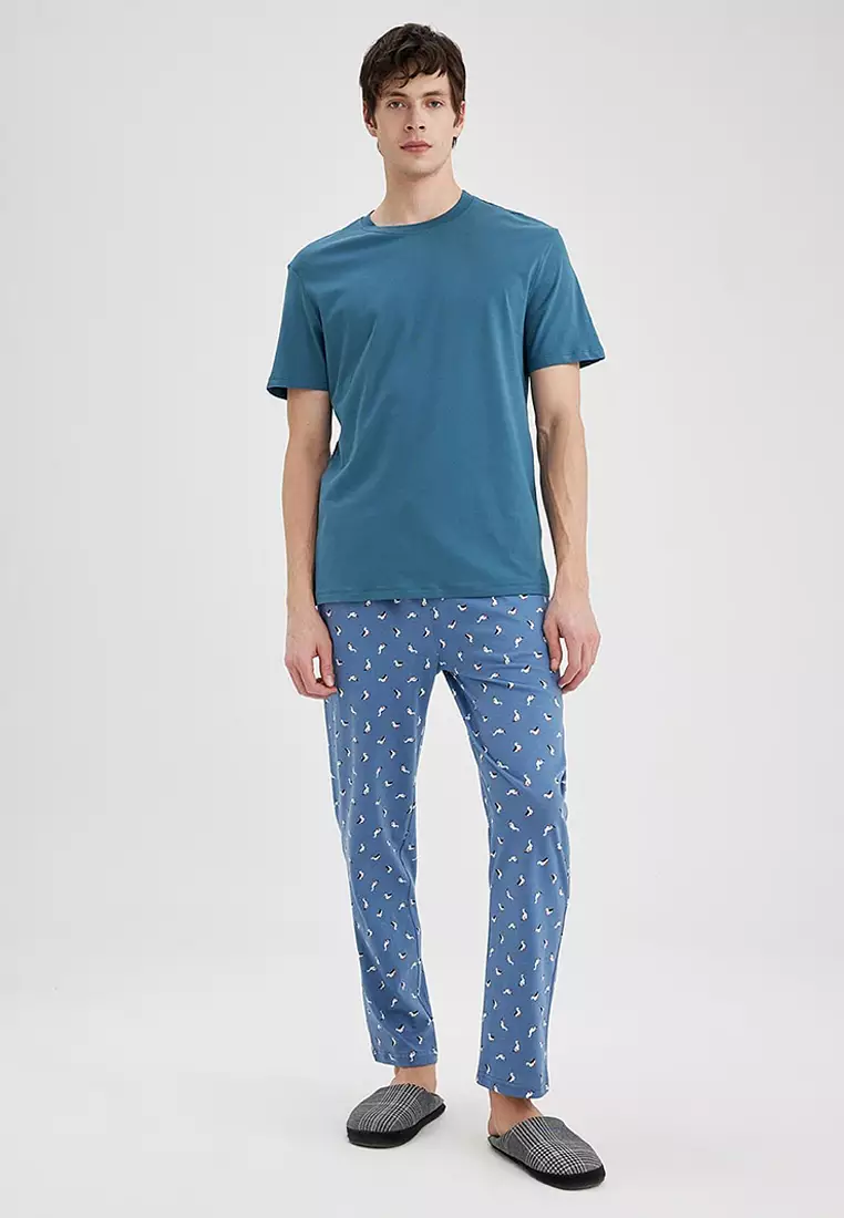 Buy DeFacto Basic Crew Neck T-Shirt 2026 Online | ZALORA