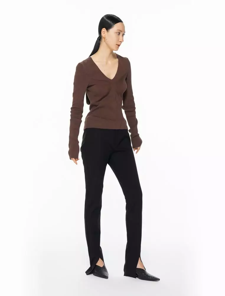 Long-sleeved pullover sweater