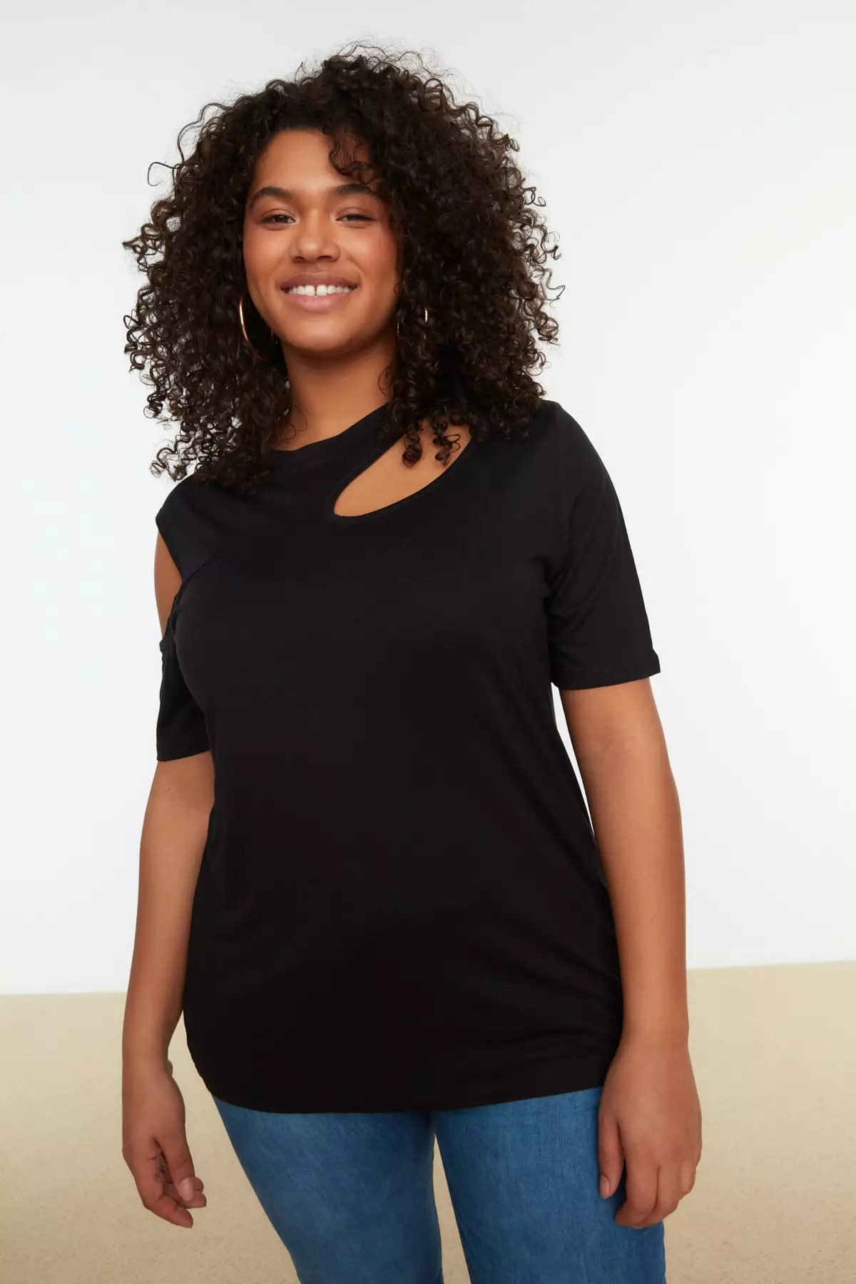 Buy Trendyol Plus Size Black Knitted Cutout Detailed Blouse 2024
