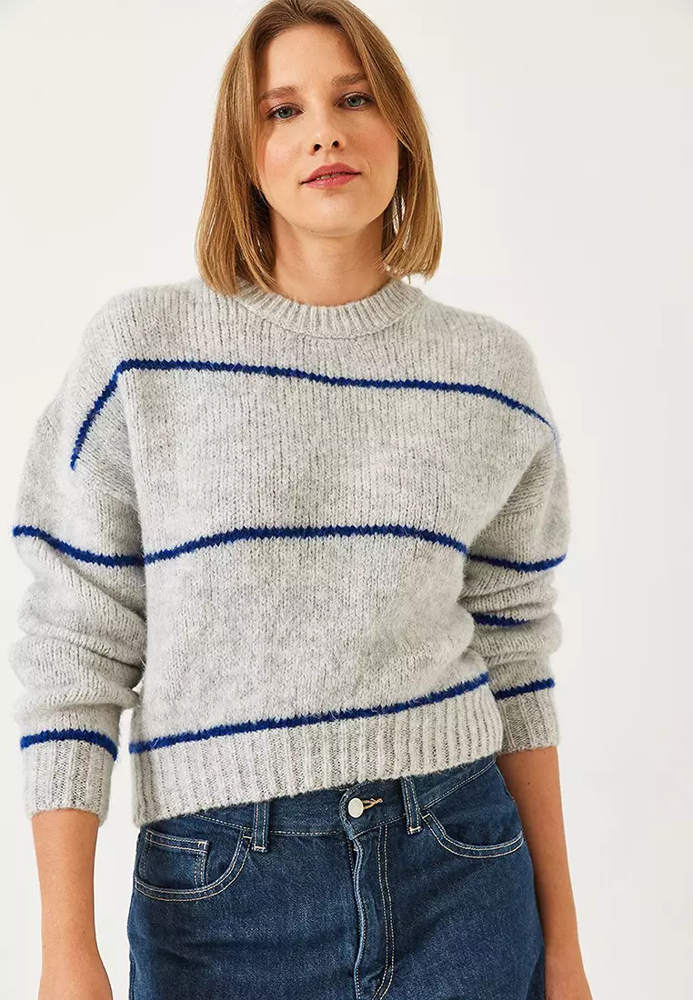 Women's Crew Neck Striped Knitwear Sweater 20247533