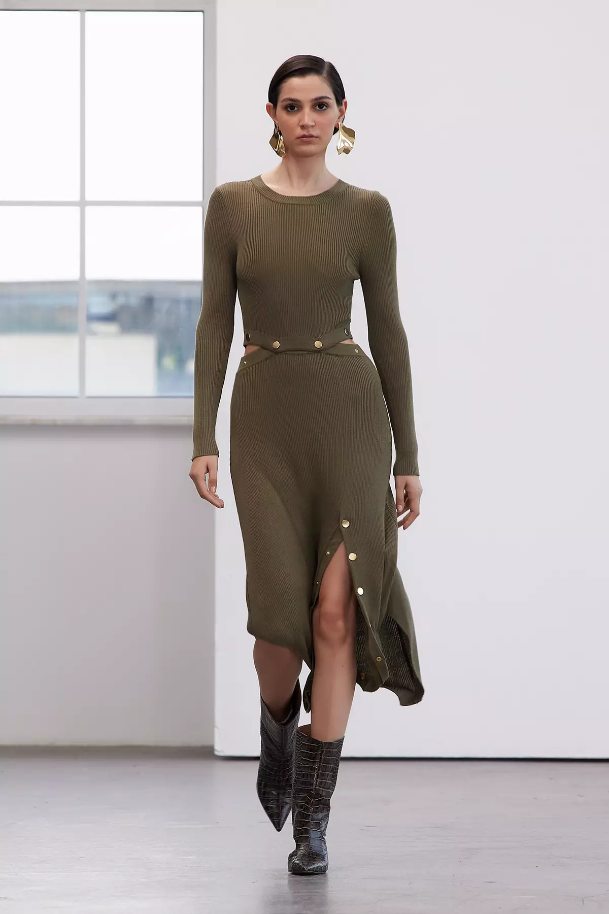Limited Edition Khaki Mercerized Look Midi Knitted Snap Detail Dress TWOAW25EL00363