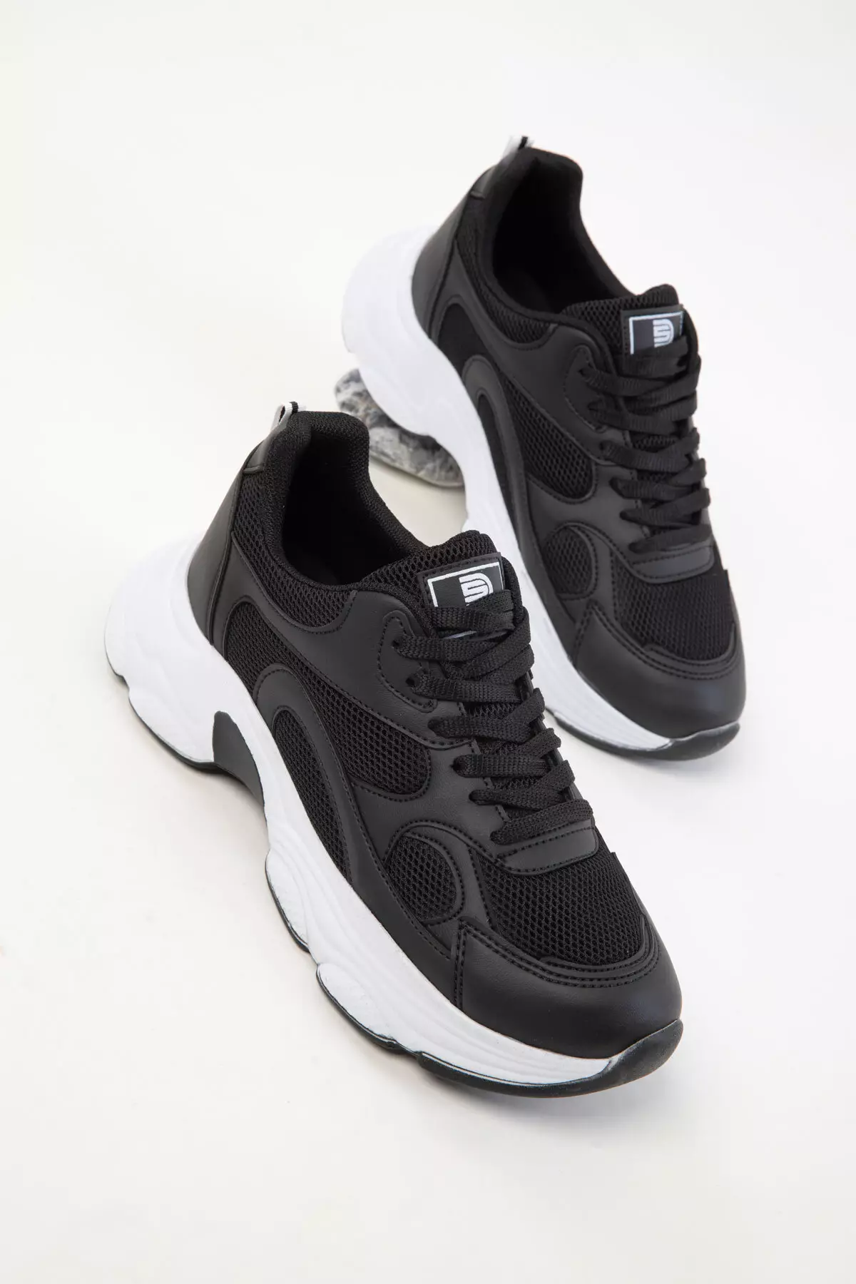 Black Women's Sneaker 20566