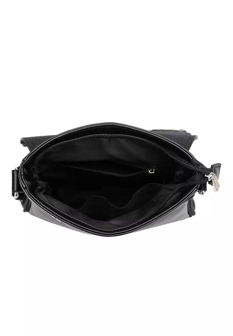 Textured Messenger Bag / Crossbody Bag / Sling Bag (Tas Selempang Pria) - Hitam