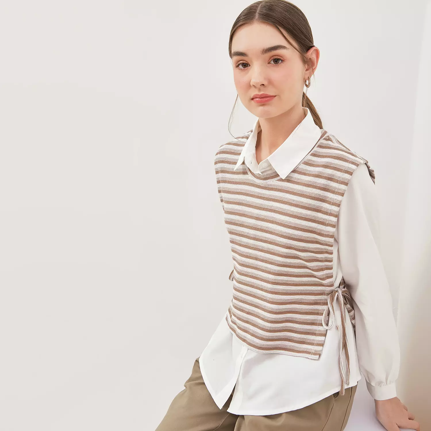 Jual Graphis GRAPHIS White Shirt With Striped Vest Vol.2 Original 2025 ...