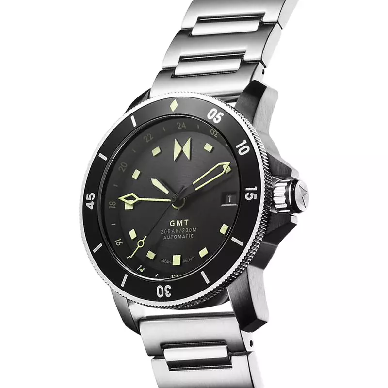 Jam Tangan Pria MVMT Cali 28000331 Men GMT Diver Black Dial Stainless Steel Strap + Extra Strap