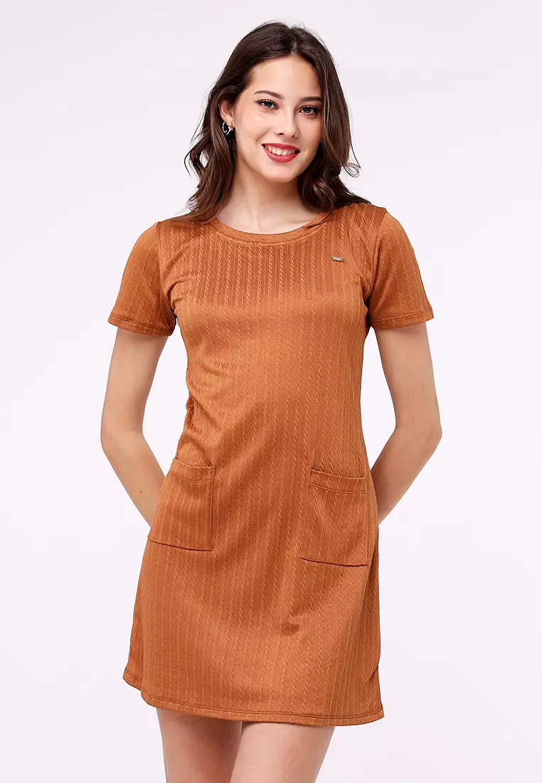 Round neck short hotsell sleeve dress