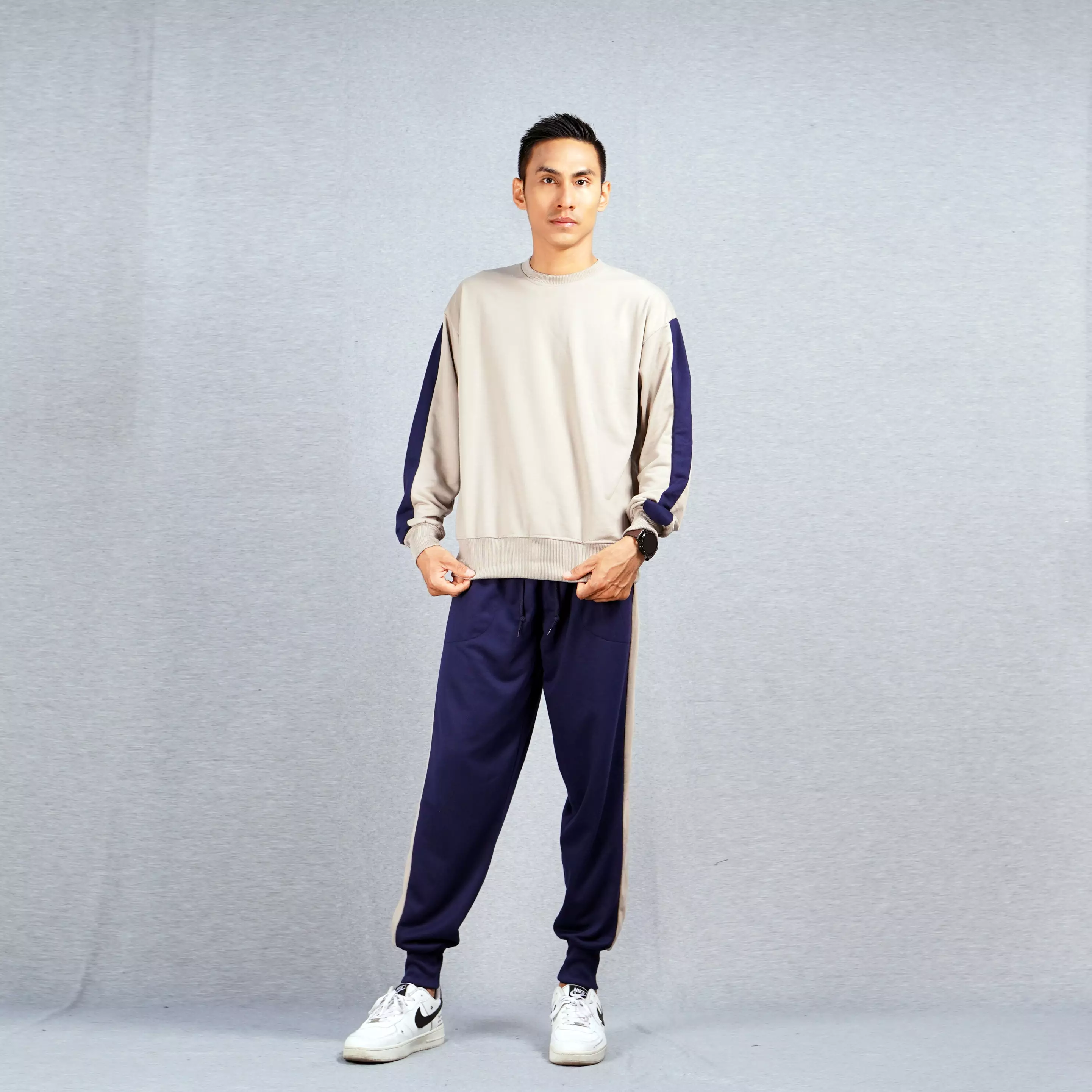 Sweater Lengan Panjang Pria Crewneck Pria Sweatshirt Pria Long Sleeve Sweater - KREM