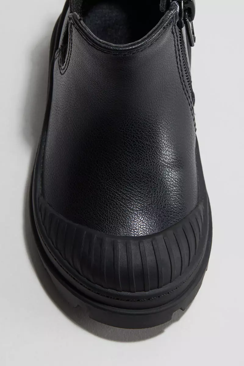 Chunky Chelsea boots