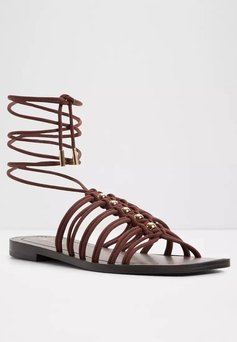 Unoma Flat Sandals