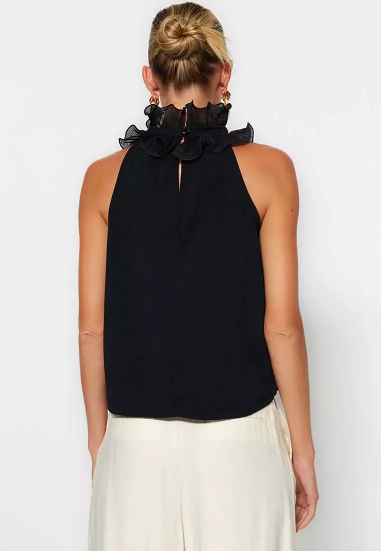 Collar Detailed Knit Top