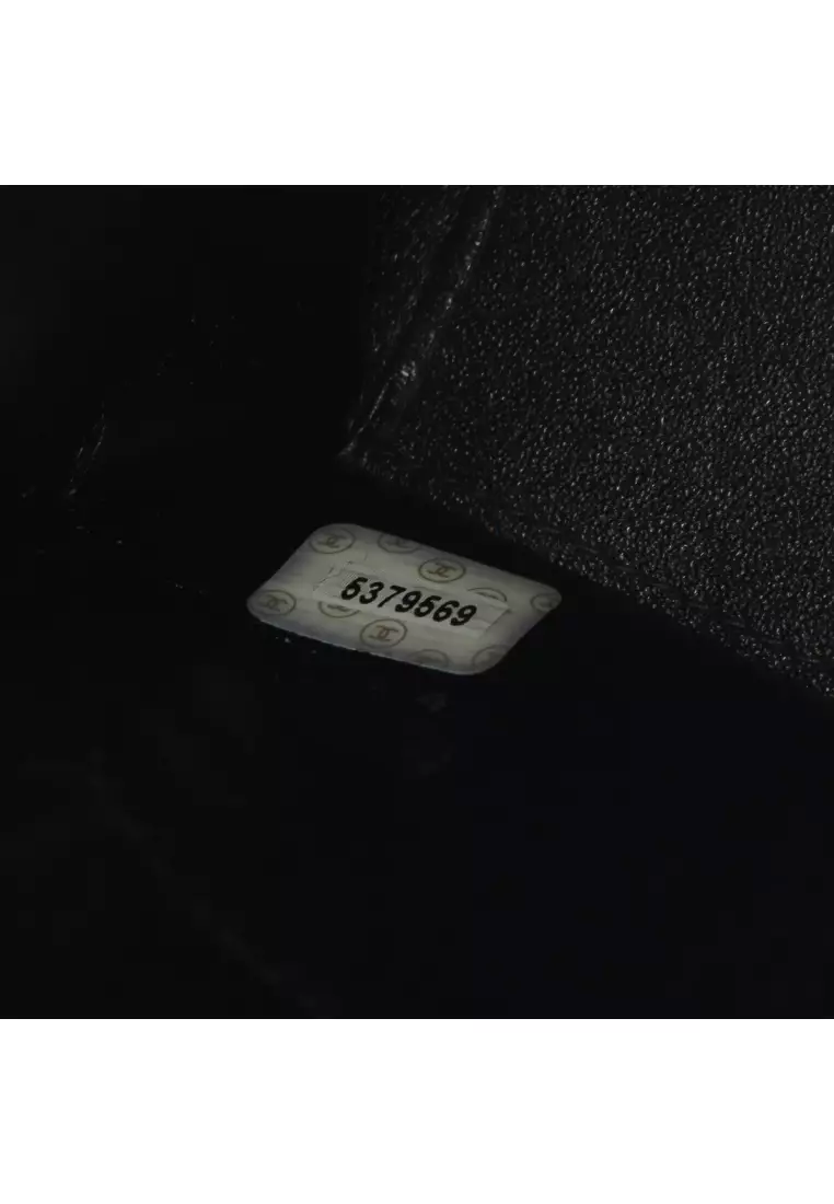 Pre-Loved Chanel Handbag tote bag lambskin black gold hardware logo