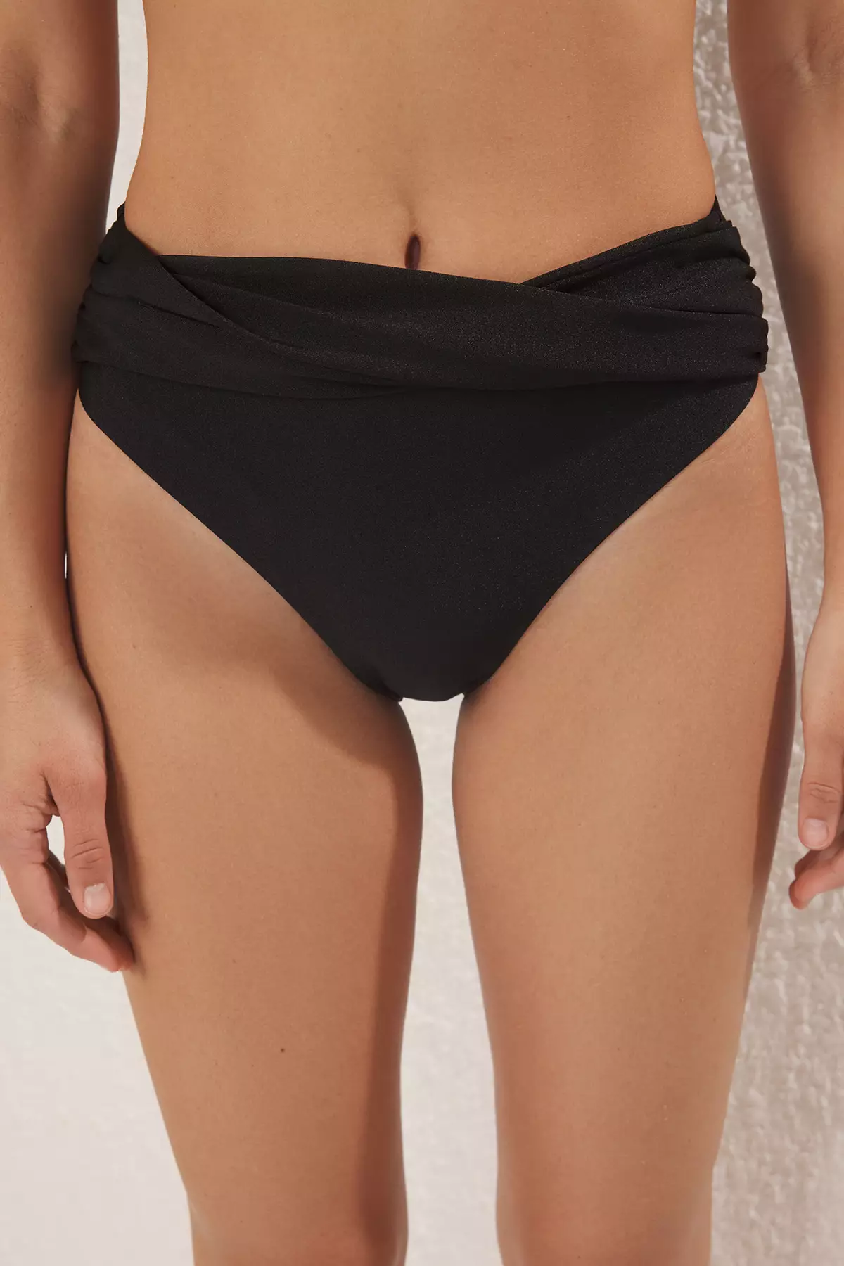 Black Knotted High Waist Hipster Bikini Bottom TBESS24BA00003