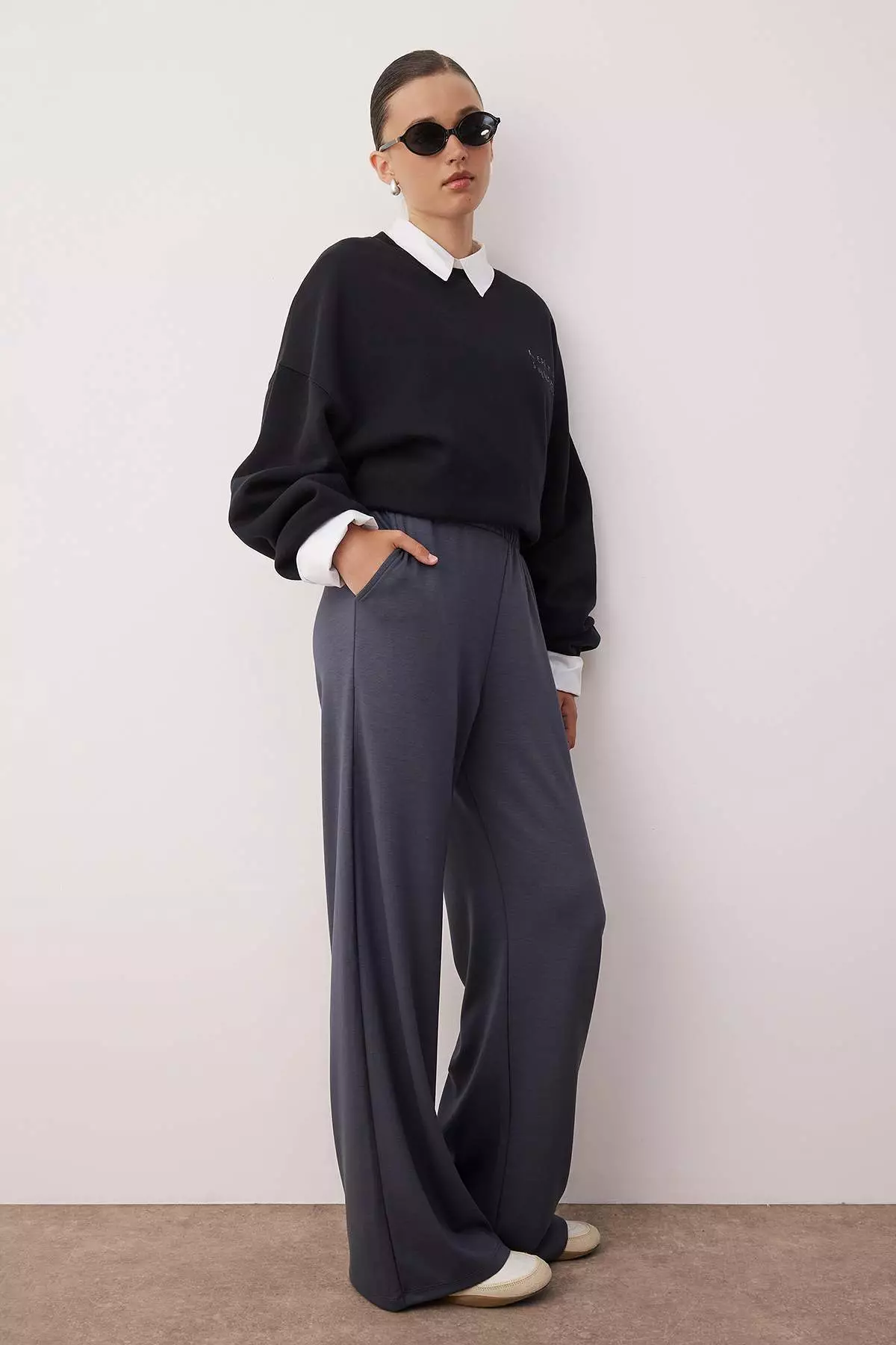 Smoked Premium Soft Fabric Pocket Wideleg/Relaxed Cut Knitted Sweatpants