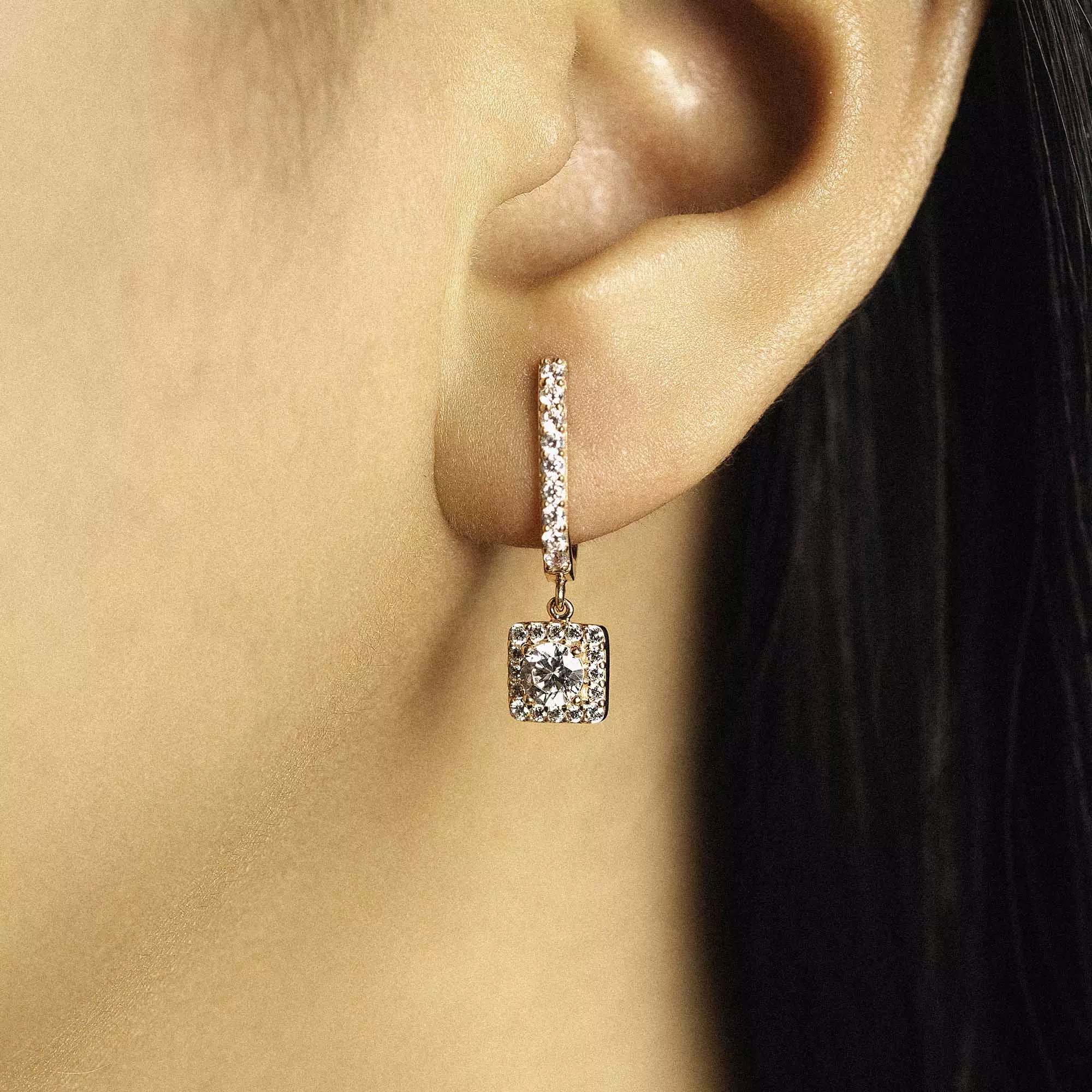 Anting Hoops Emas 7k - Senti Gold Earring - Avelia Collection - Juene Jewelry