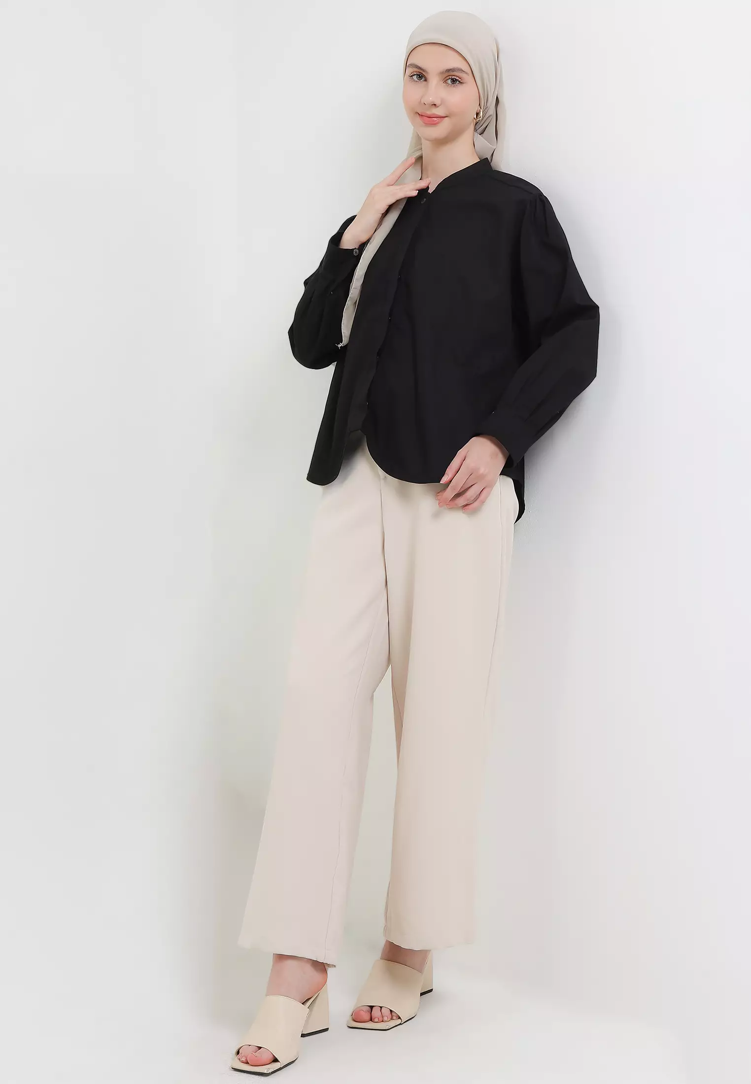 MFMW Payton Atasan Blouse Black