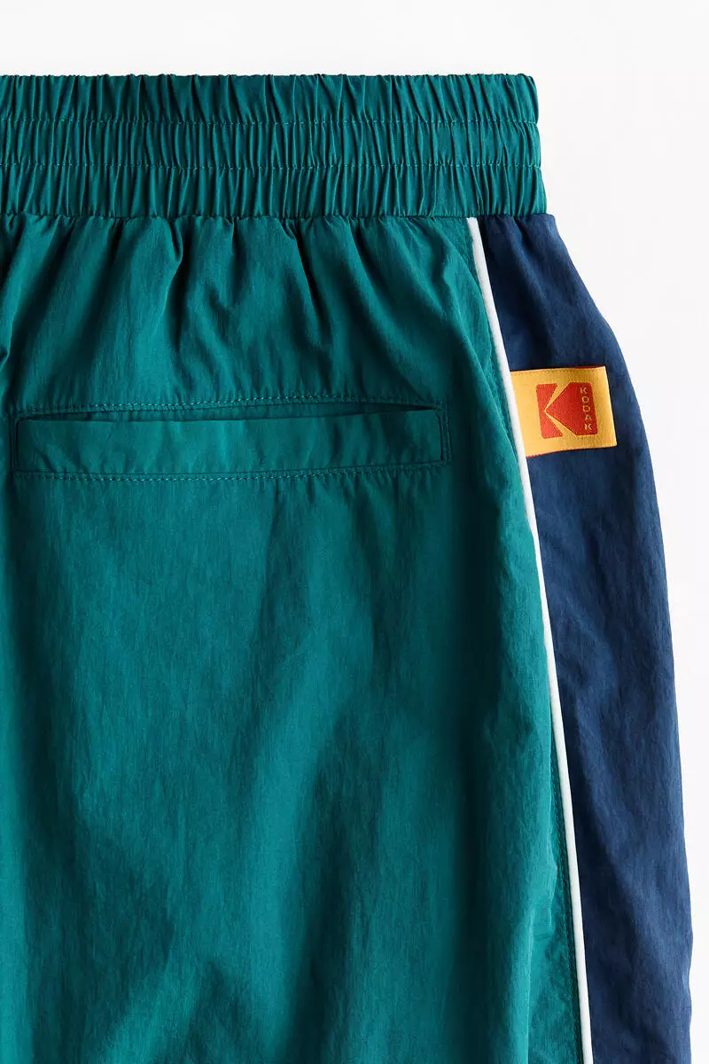 Motif-detail nylon skirt