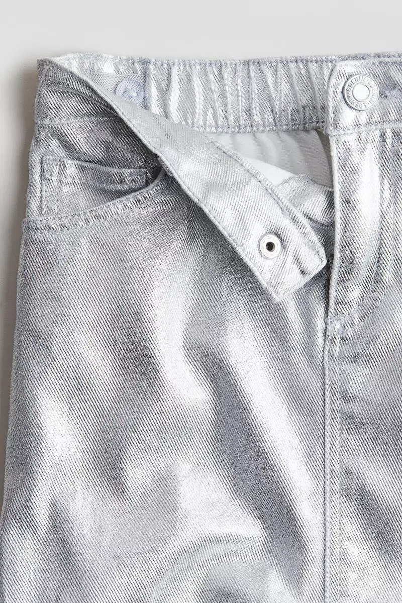 Shimmering denim skirt