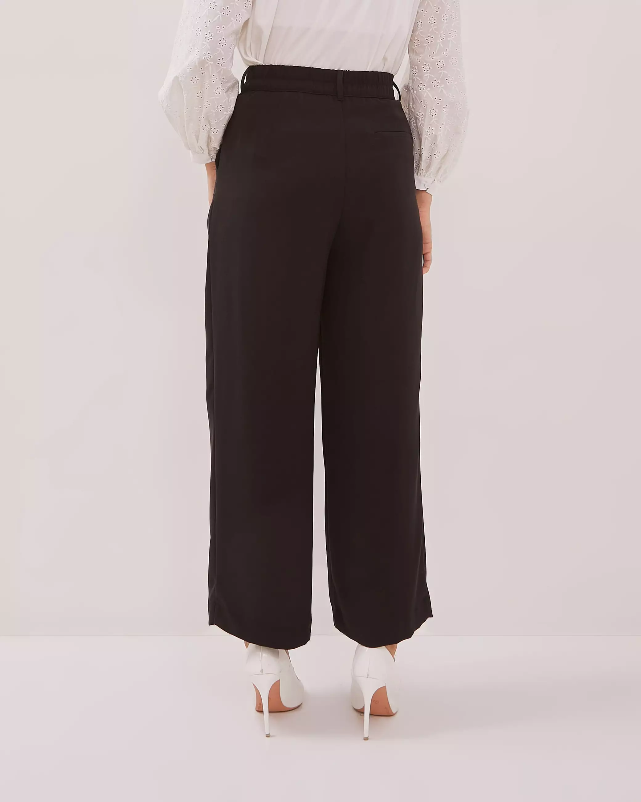 Urban Exchange Abigail Black Pants / Bawahan Celana Hitam Panjang Wanita Warna Black